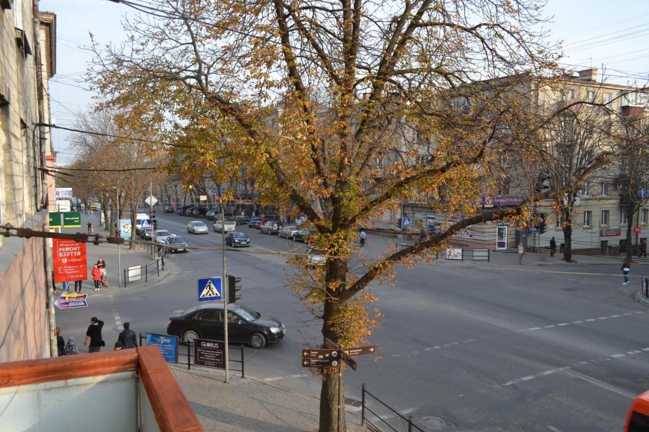 Art Apartment Ternopil Exterior photo