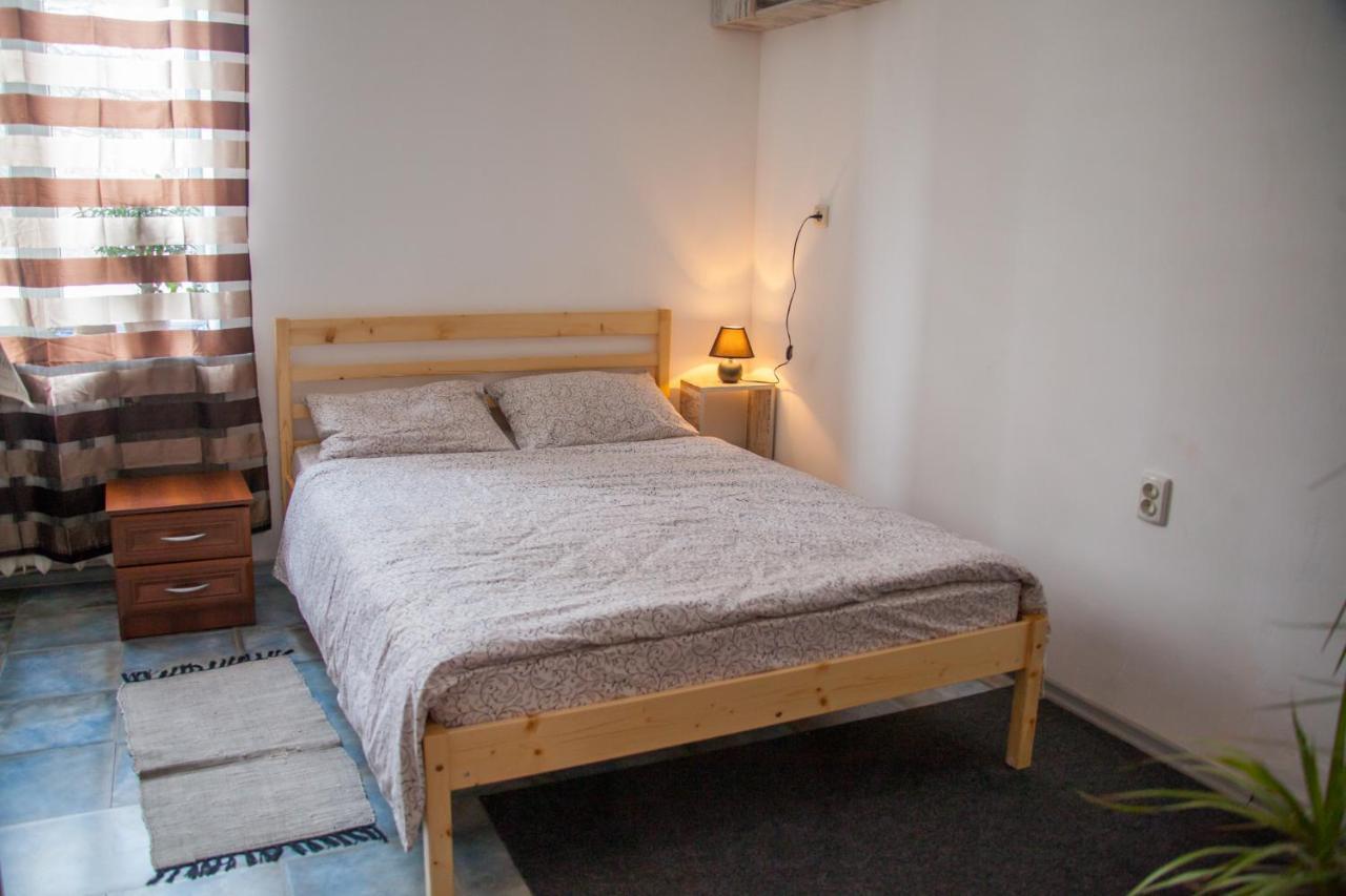 Art Apartment Ternopil Exterior photo